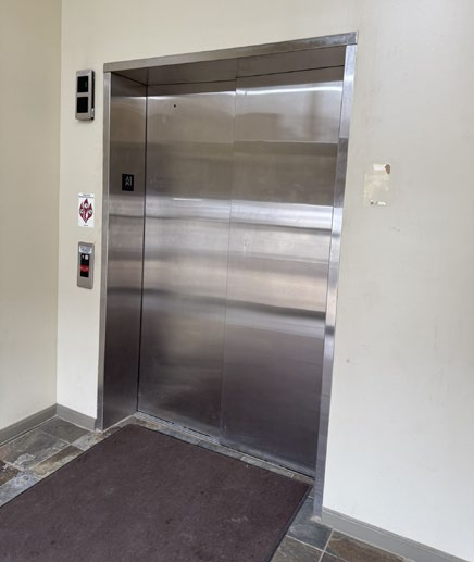 105 W Dewey Ave — Building B, Suite 220 view 4
